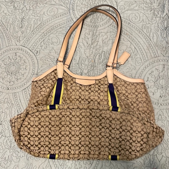 Coach Handbags - Purse